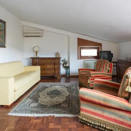 Apartment Attico Di Anna Maria